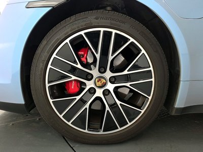 2021 Porsche TAYCAN photo 6