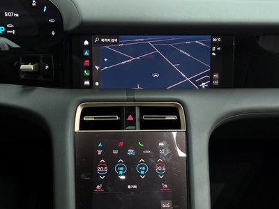 2021 Porsche TAYCAN — миниатюра 14