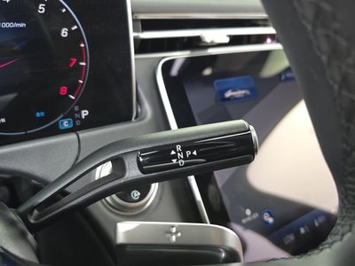 MERCEDES-BENZ E-CLASS - 9