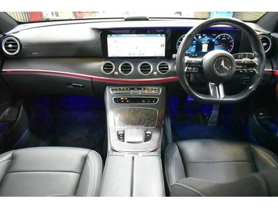 MERCEDES-BENZ E-CLASS - 2