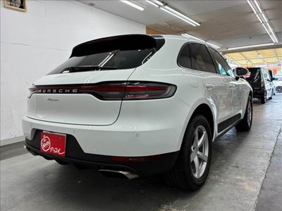 صورة 9 لـ 2021 Porsche MACAN