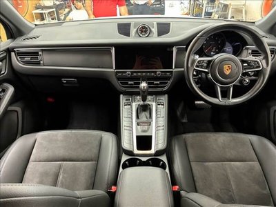 صورة 4 لـ 2021 Porsche MACAN