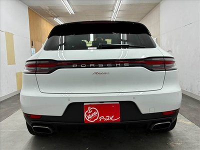 صورة 3 لـ 2021 Porsche MACAN