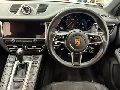 صورة مصغرة 30 لـ 2021 Porsche MACAN