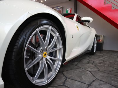 2020 Ferrari 812 SUPERFAST — фото 13
