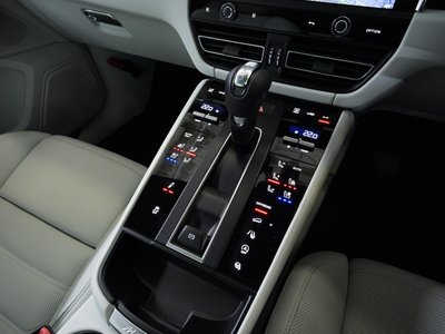 صورة مصغرة 43 لـ 2024 Porsche MACAN