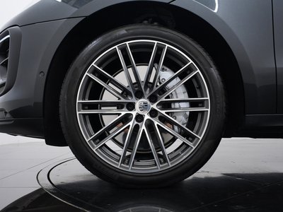 صورة 7 لـ 2024 Porsche MACAN