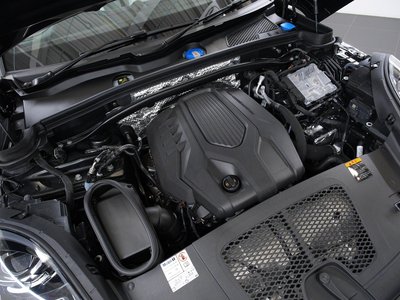 صورة 8 لـ 2024 Porsche MACAN