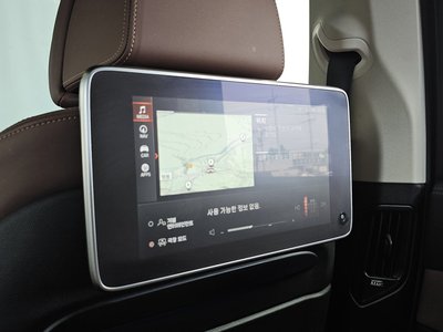 2021 BMW X7 — миниатюра 18