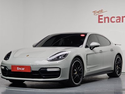 PORSCHE PANAMERA - 1