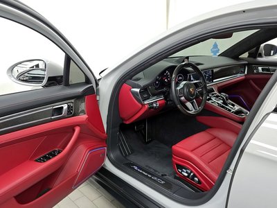 PORSCHE PANAMERA - 10