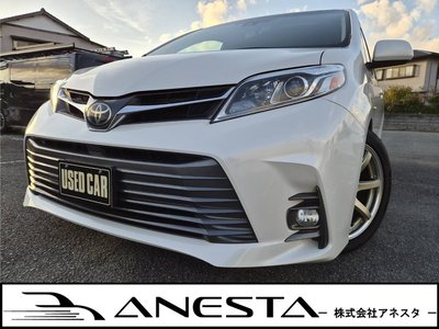 TOYOTA SIENNA - 1