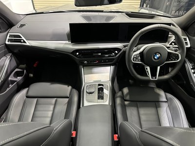 2026 BMW 3 SERIES photo 4