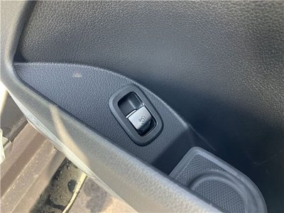 MERCEDES-BENZ GLC - 10