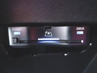 MERCEDES-BENZ GLA - 10