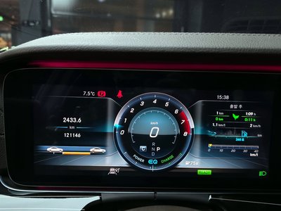 MERCEDES-BENZ CLS - 8