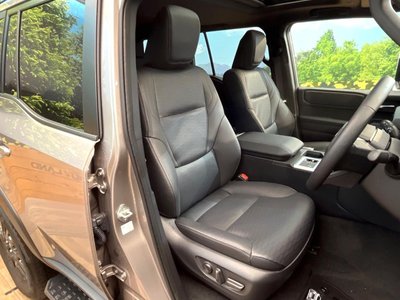 TOYOTA LAND CRUISER 250 - 8