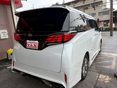 2024 TOYOTA ALPHARD photo 2