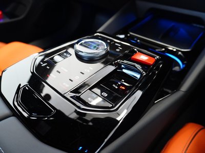 صورة مصغرة 14 لـ 2025 BMW M5