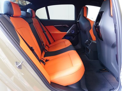 صورة مصغرة 48 لـ 2025 BMW M5