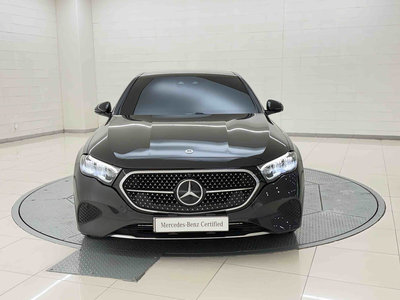 MERCEDES-BENZ E-CLASS - 8