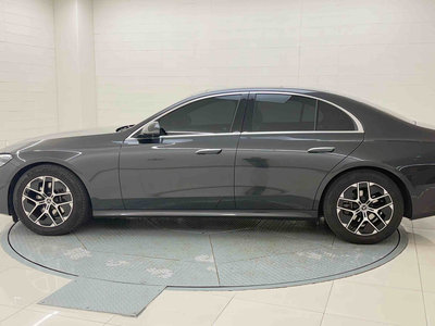 MERCEDES-BENZ E-CLASS - 4