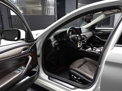 2020 BMW 5 SERIES — фото 10