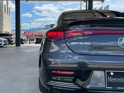 MERCEDES-BENZ EQE - 6