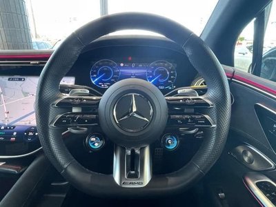 MERCEDES-BENZ EQE - 9