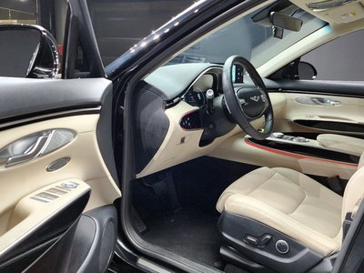 2021 Genesis GV70 thumbnail 11