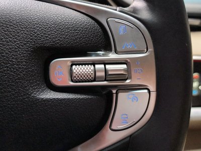 2021 Genesis GV70 thumbnail 17