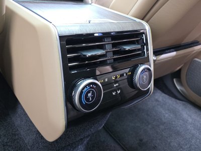 2026 LAND Rover RANGE ROVER — миниатюра 18