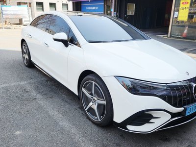 MERCEDES-BENZ EQE - 2