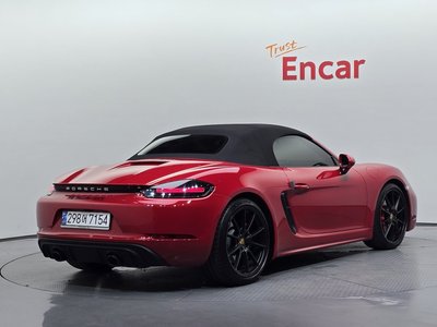صورة 4 لـ 2022 Porsche 718