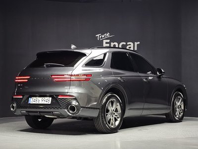 صورة 3 لـ 2022 Genesis GV70