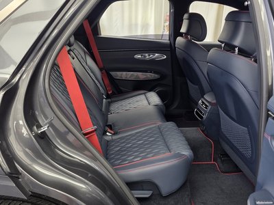 2022 Genesis GV70 — миниатюра 12