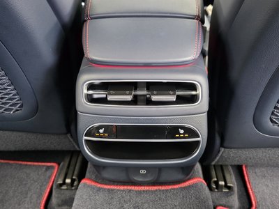 2022 Genesis GV70 — миниатюра 19