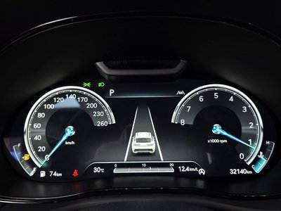 صورة 8 لـ 2022 Genesis GV70