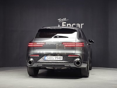 صورة 4 لـ 2022 Genesis GV70