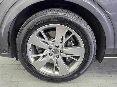 صورة 6 لـ 2022 Genesis GV70