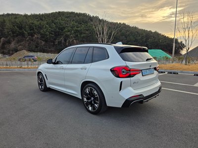 BMW IX3 - 7