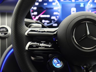 2025 Mercedes-BENZ GLC AMG — миниатюра 13