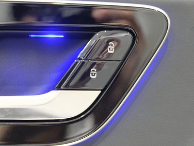 2025 Mercedes-BENZ GLC AMG — миниатюра 27