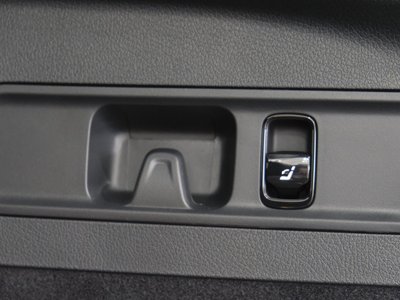 2025 Mercedes-BENZ GLC AMG — миниатюра 46