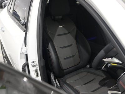 2025 Mercedes-BENZ GLC AMG — миниатюра 24