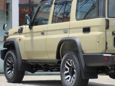 2024 Toyota LAND CRUISER 70 — миниатюра 22