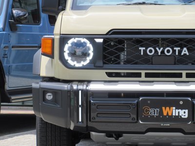 TOYOTA LAND CRUISER 70 - 10