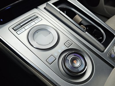 صورة 9 لـ 2021 Genesis GV80