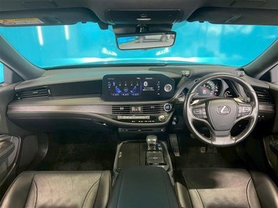 LEXUS LS - 6