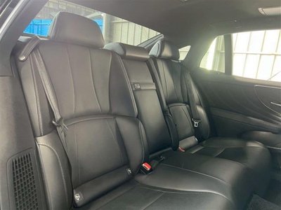 LEXUS LS - 8